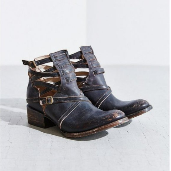 Freebird by Stevens Distressed Stair Ankle boots - Picture 13 of 13